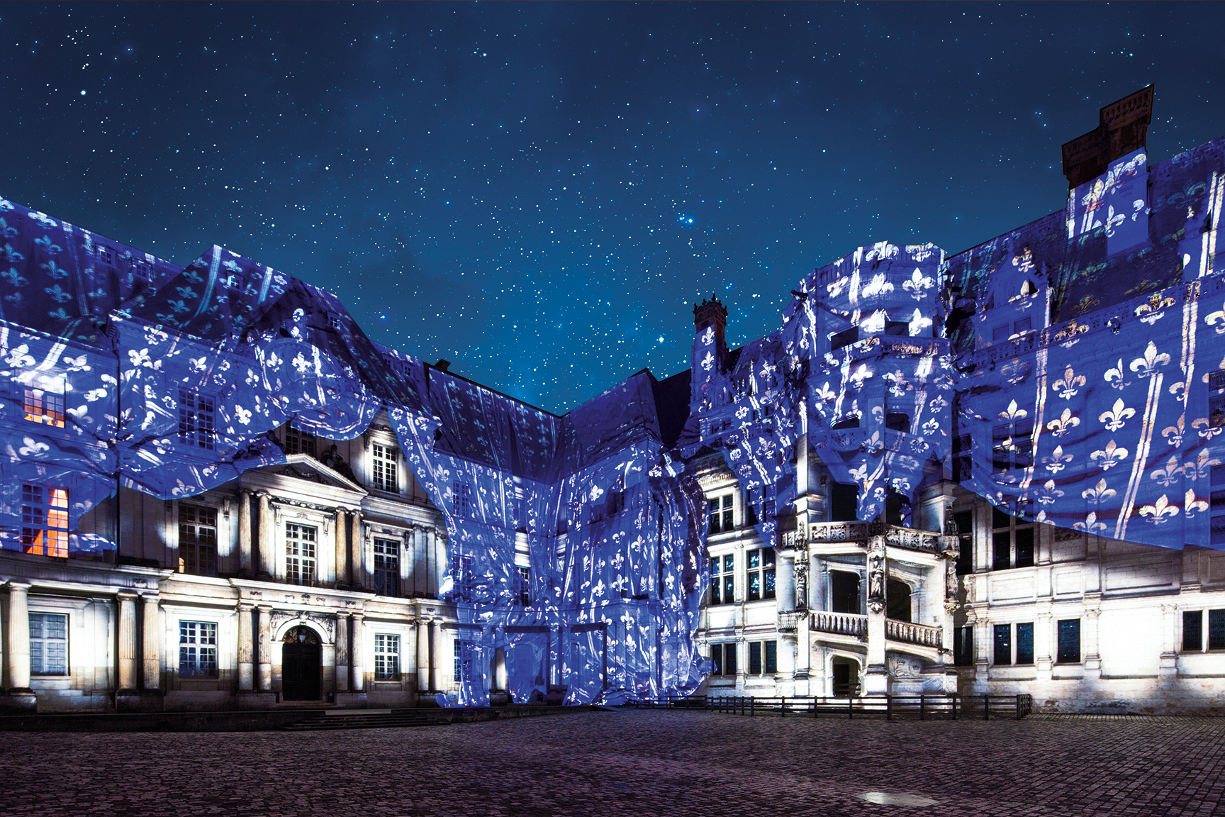 Fantastic show in château Royal of Blois – Sound and Light show