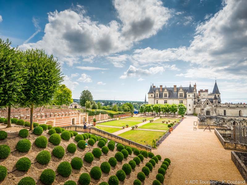 The garden of Naples – Royal chateau of Amboise, France.