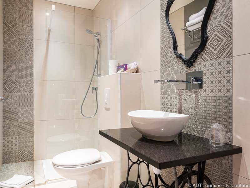 Hotel Le Cheval Blanc – Bathroom